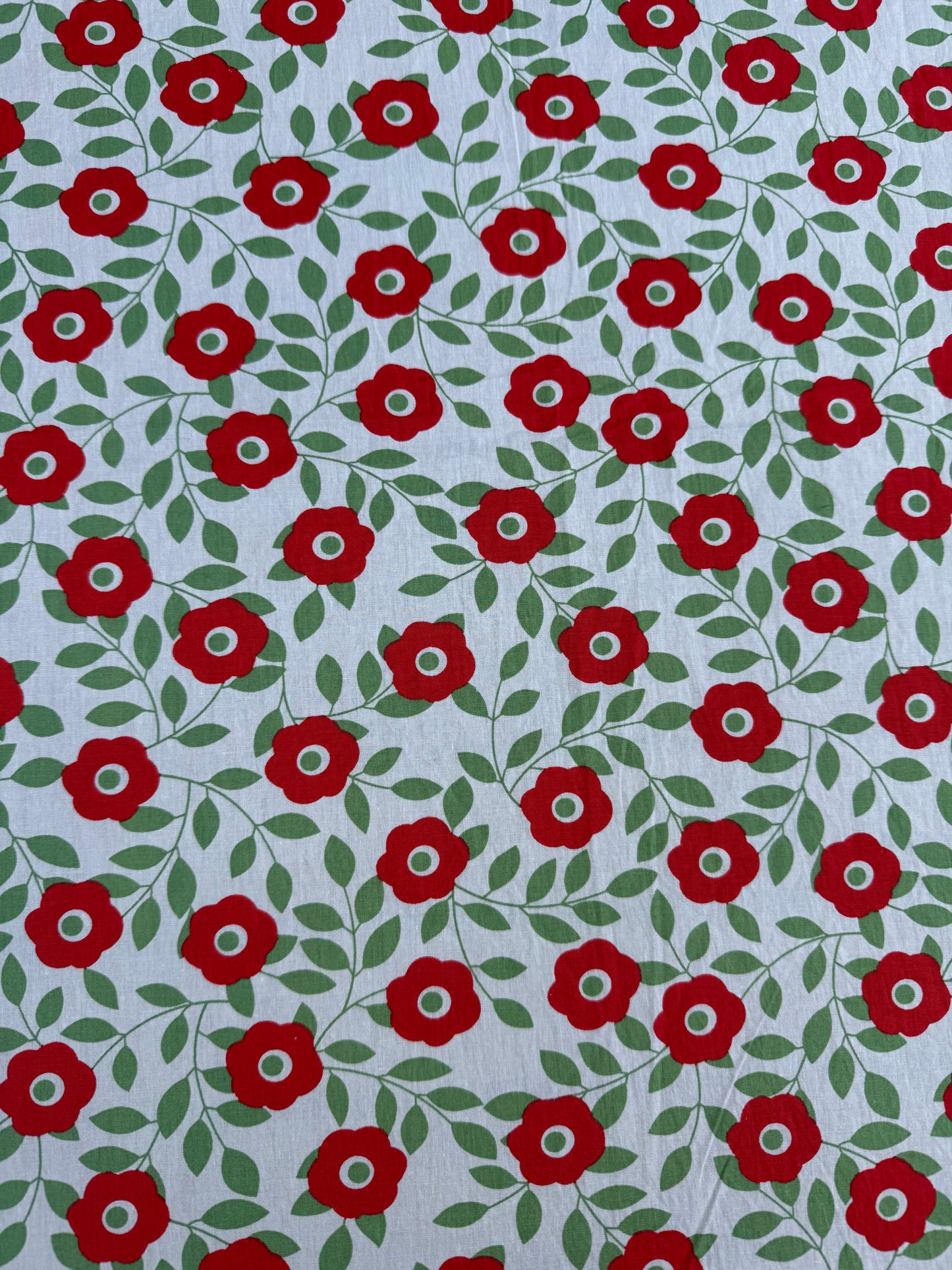Cotton tablecloth with floral pattern