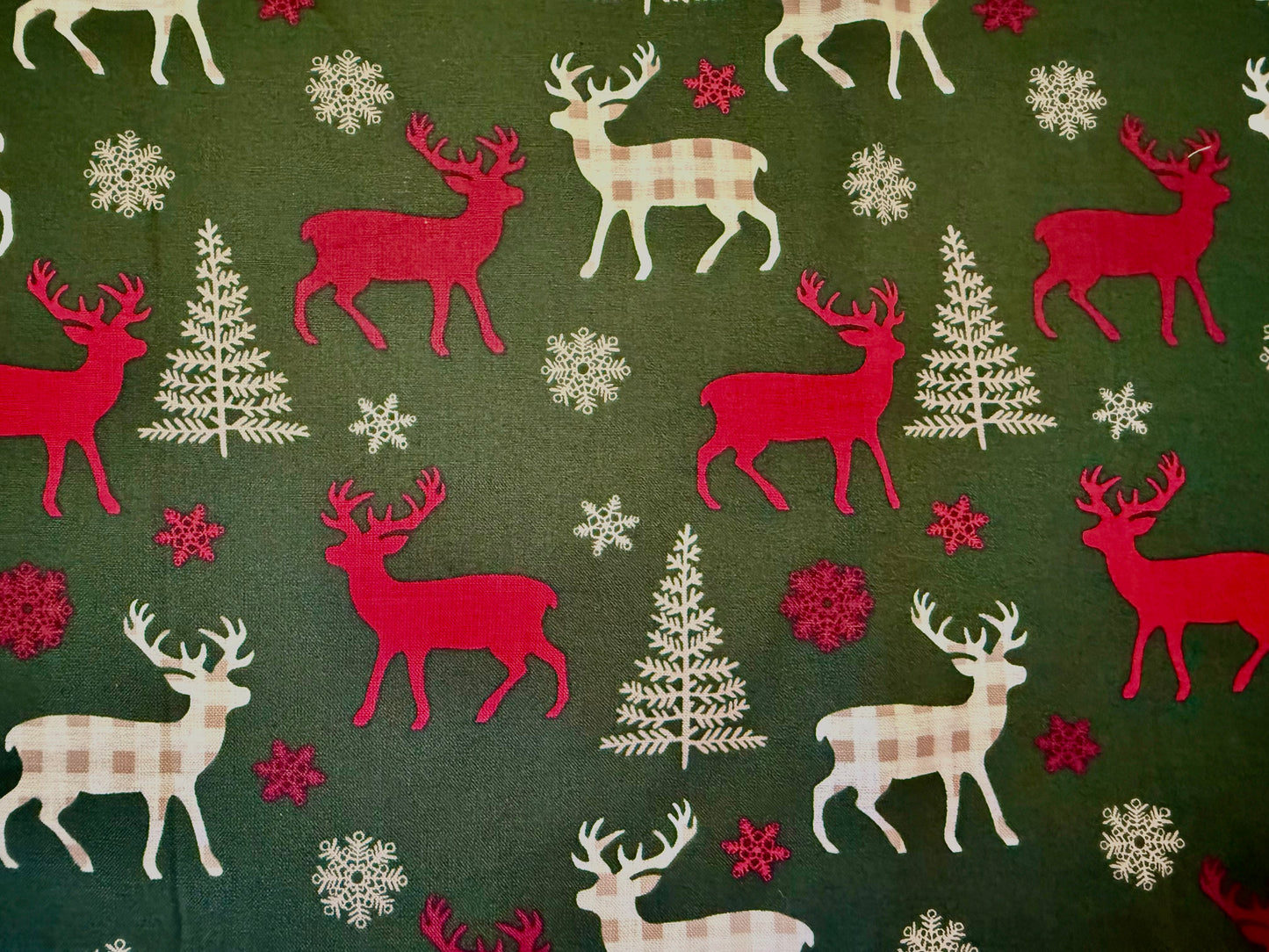 Christmas tablecloth with lace