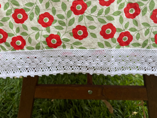 Cotton tablecloth with floral pattern