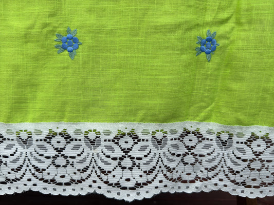 Embroidered-Floral Pattern (Linen)